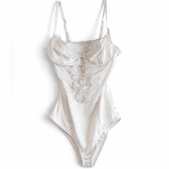 Revamped Tops - Revamped - Elegant White Lace Bodysuit